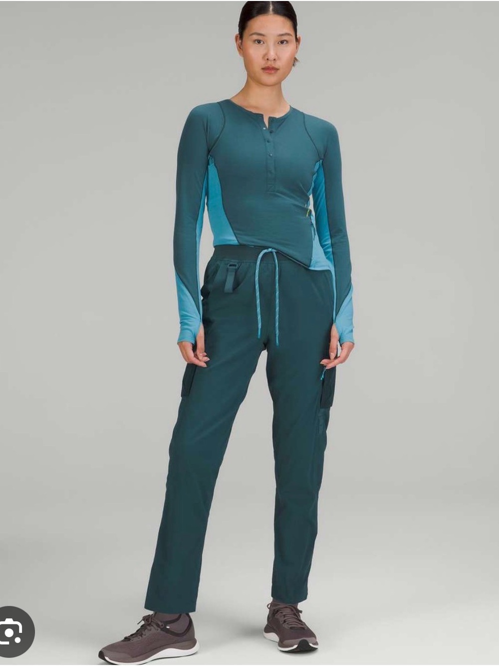 Lululemon lined cargo hiking pants size 4 green
